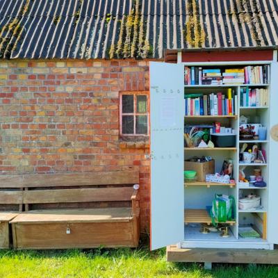Bücherschrank in Tröndel an der Ostsee in der Nähe von Lütjenburg