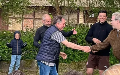 Tröndel kickt los – Der neue Bolzplatz ist eröffnet!